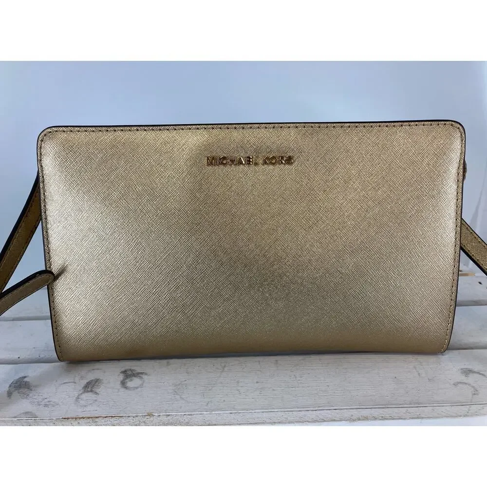 MICHAEL KORS, SMALL GOLD SAFFIANO LEATHER CROSSBODY BAG